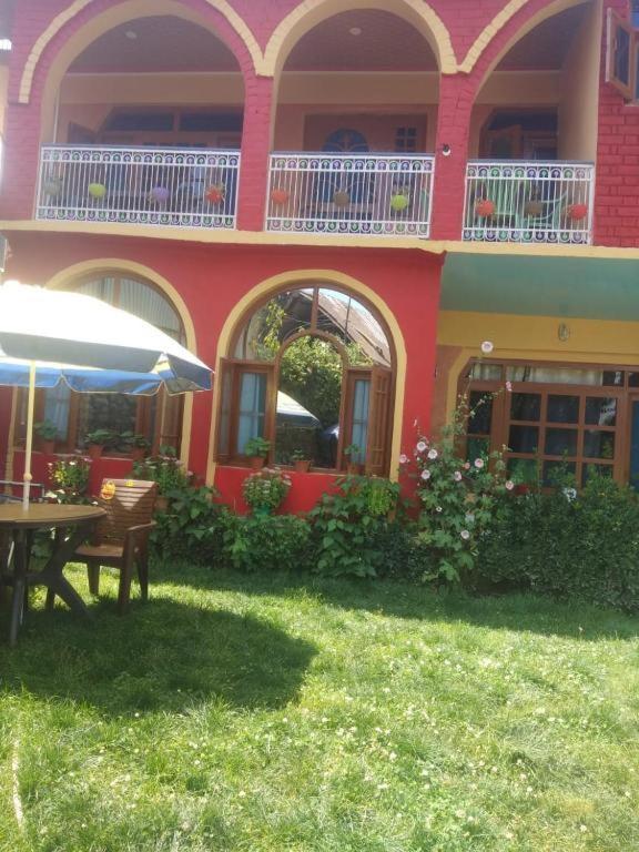 Wani Guest House Gulmarg Eksteriør bilde